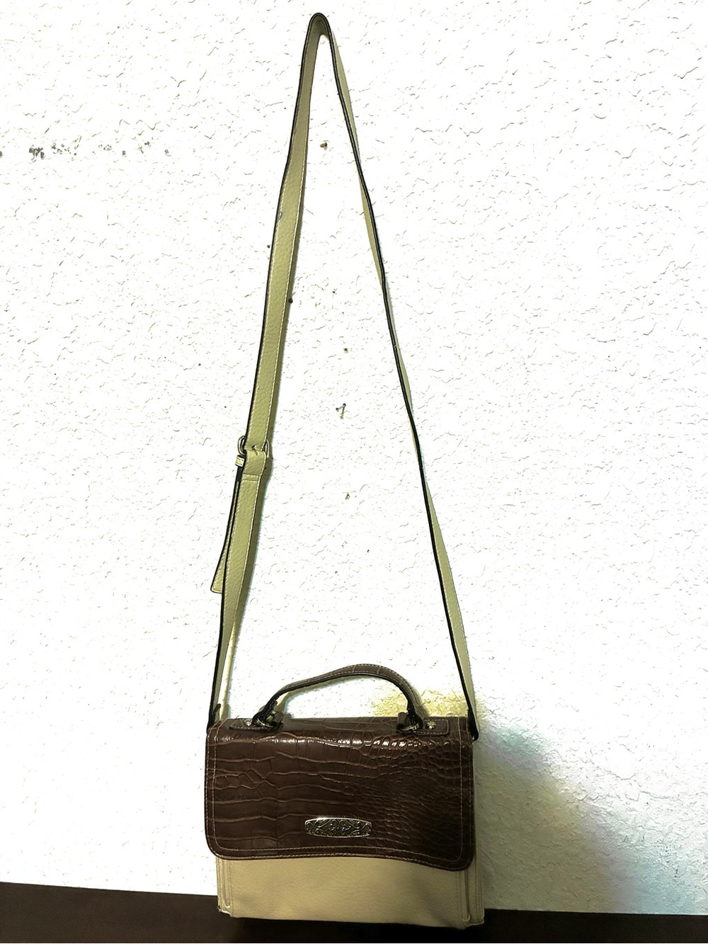 Women's Two-Tone Croc-Texture Top-Handle Crossbody Bag - Brown & Cream - Picture 3 of 10